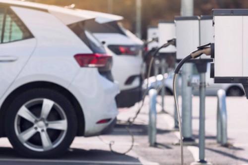 Cơ hội và chi phí nhượng quyền trạm sạc EV