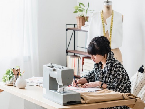 How to Find Clothing Buyers and Importers Globally?